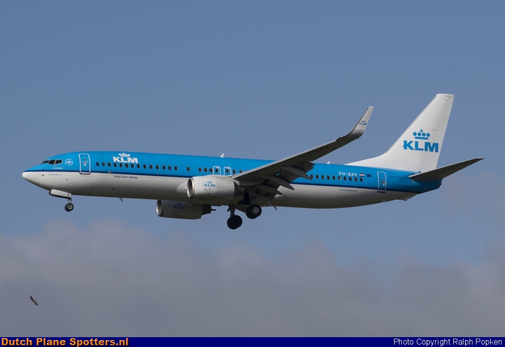 PH-BXV Boeing 737-800 KLM Royal Dutch Airlines by Ralph Popken
