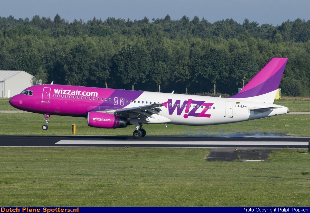 HA-LPN Airbus A320 Wizz Air by Ralph Popken