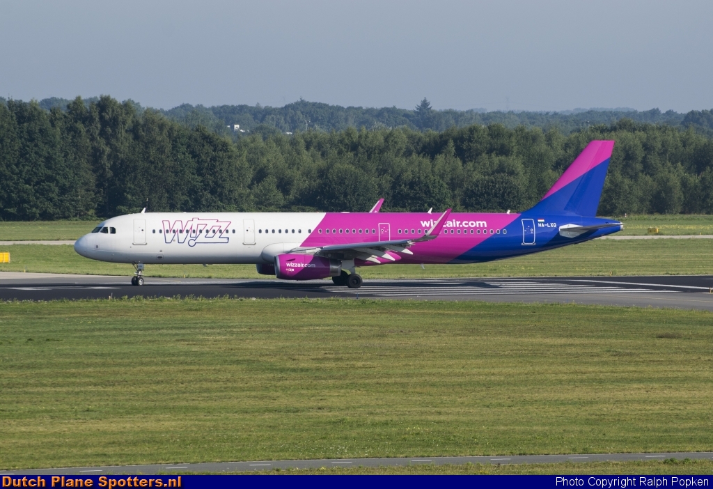 HA-LXQ Airbus A321 Wizz Air by Ralph Popken