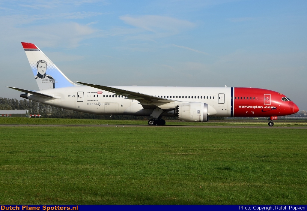 LN-LND Boeing 787-8 Dreamliner Norwegian Air Shuttle by Ralph Popken