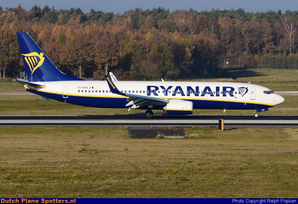 EI-GSD Boeing 737-800 Ryanair by Ralph Popken