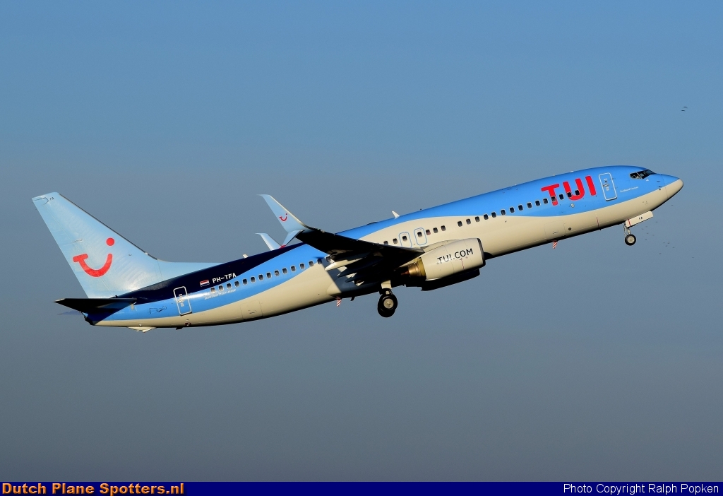 PH-TFA Boeing 737-800 TUI Airlines Netherlands by Ralph Popken