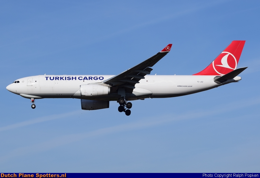TC-JOZ Airbus A330-200 Turkish Airlines by Ralph Popken