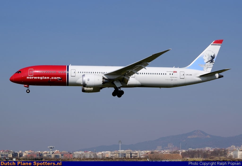 LN-LNN Boeing 787-9 Dreamliner Norwegian Air International by Ralph Popken