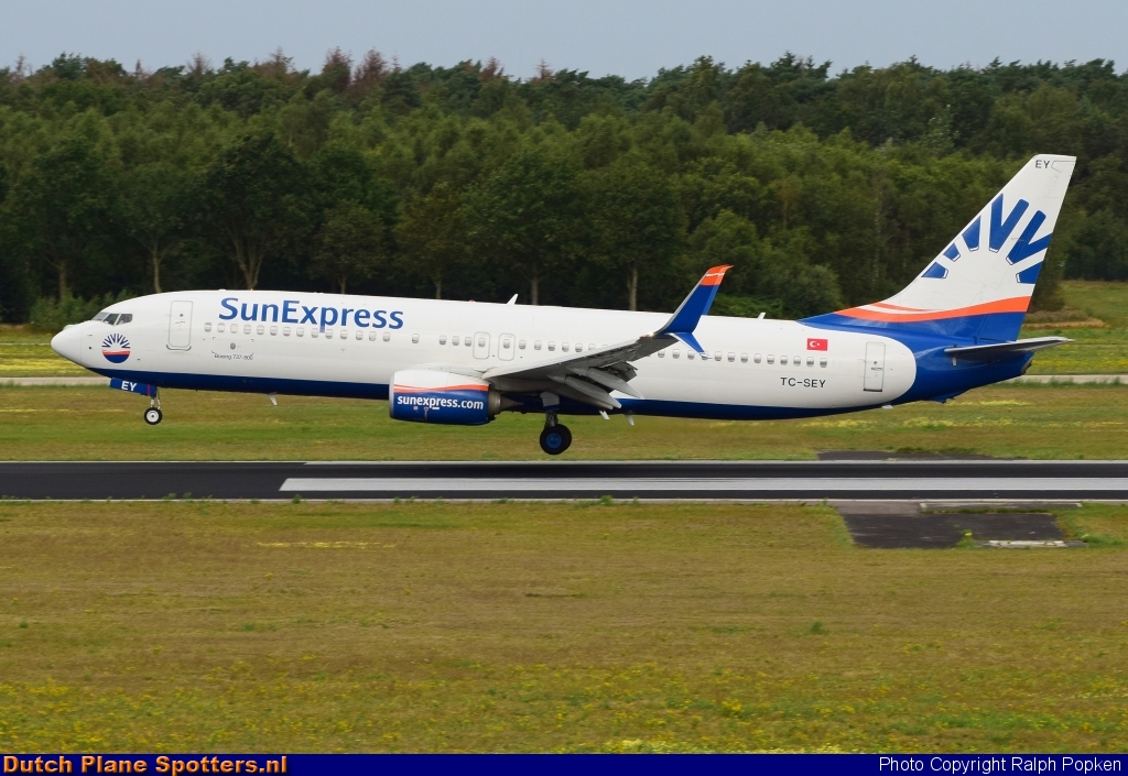 TC-SEY Boeing 737-800 SunExpress by Ralph Popken