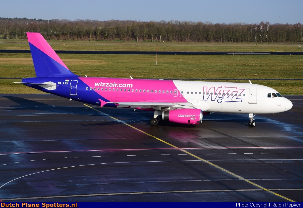 HA-LPK Airbus A320 Wizz Air by Ralph Popken