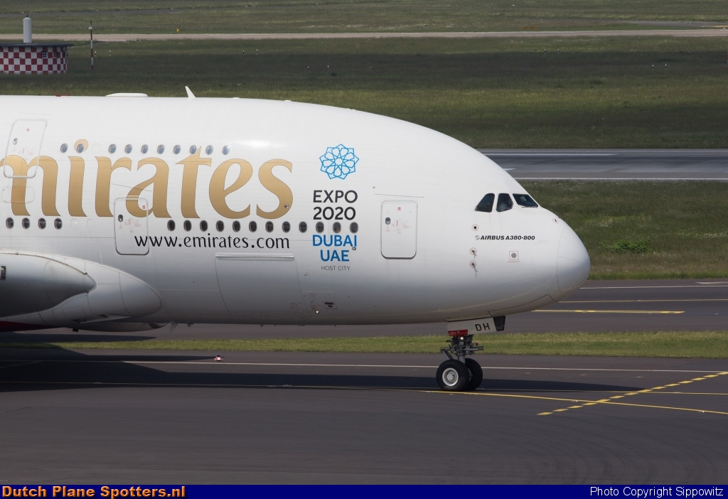 A6-EDH Airbus A380-800 Emirates by Sippowitz