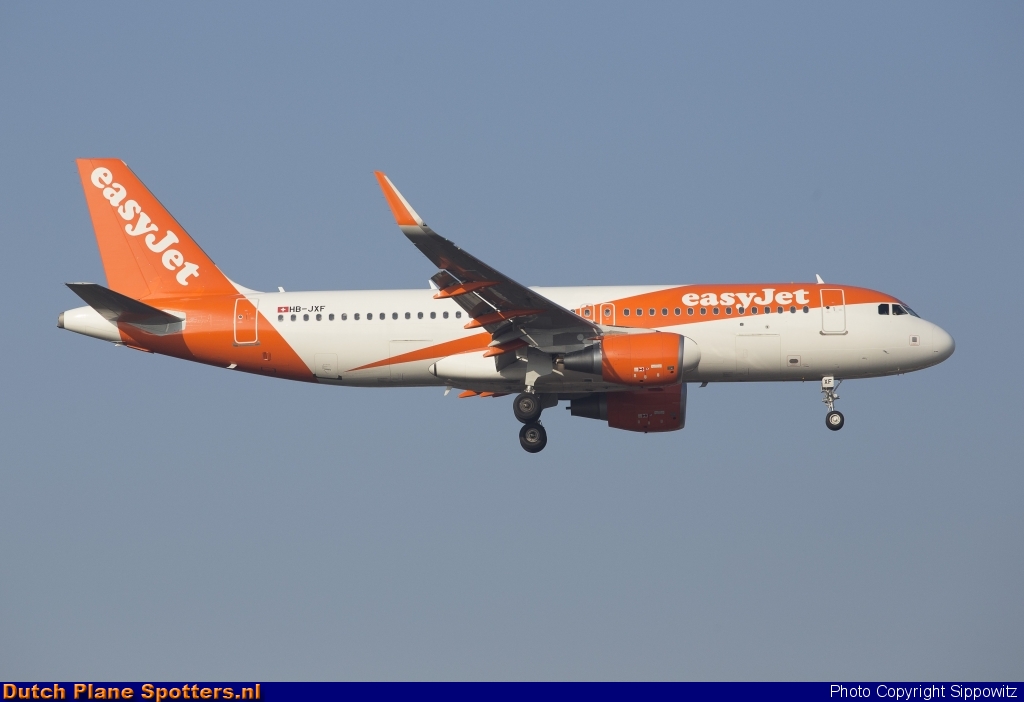 HB-JXF Airbus A320 easyJet Switzerland by Sippowitz