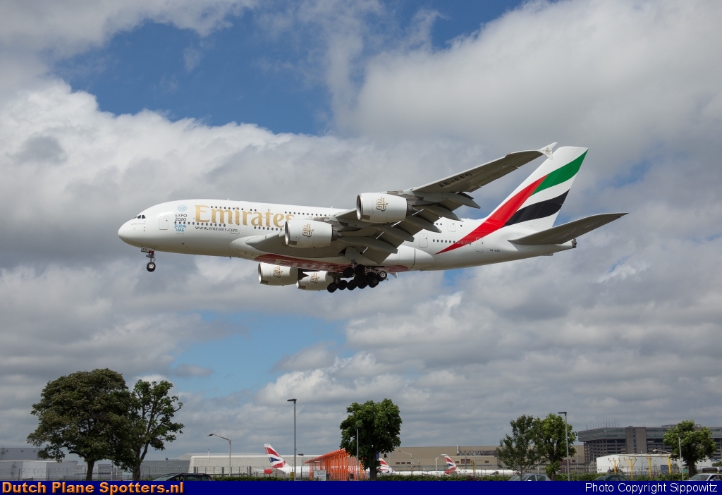 A6-EED Airbus A380-800 Emirates by Sippowitz