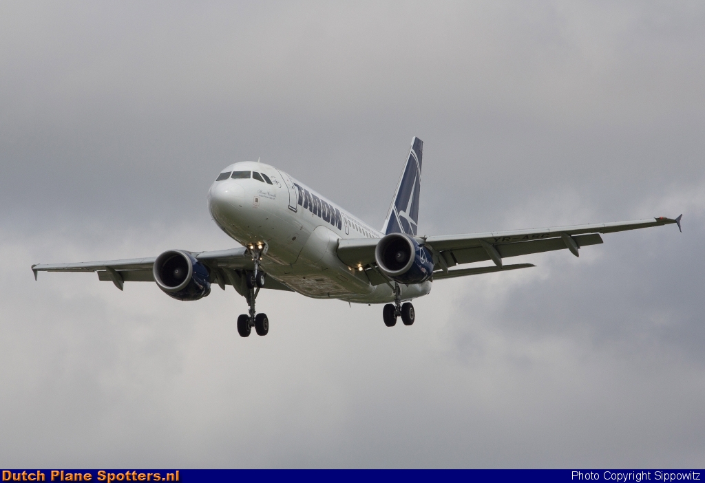 YR-ASC Airbus A318 TAROM by Sippowitz