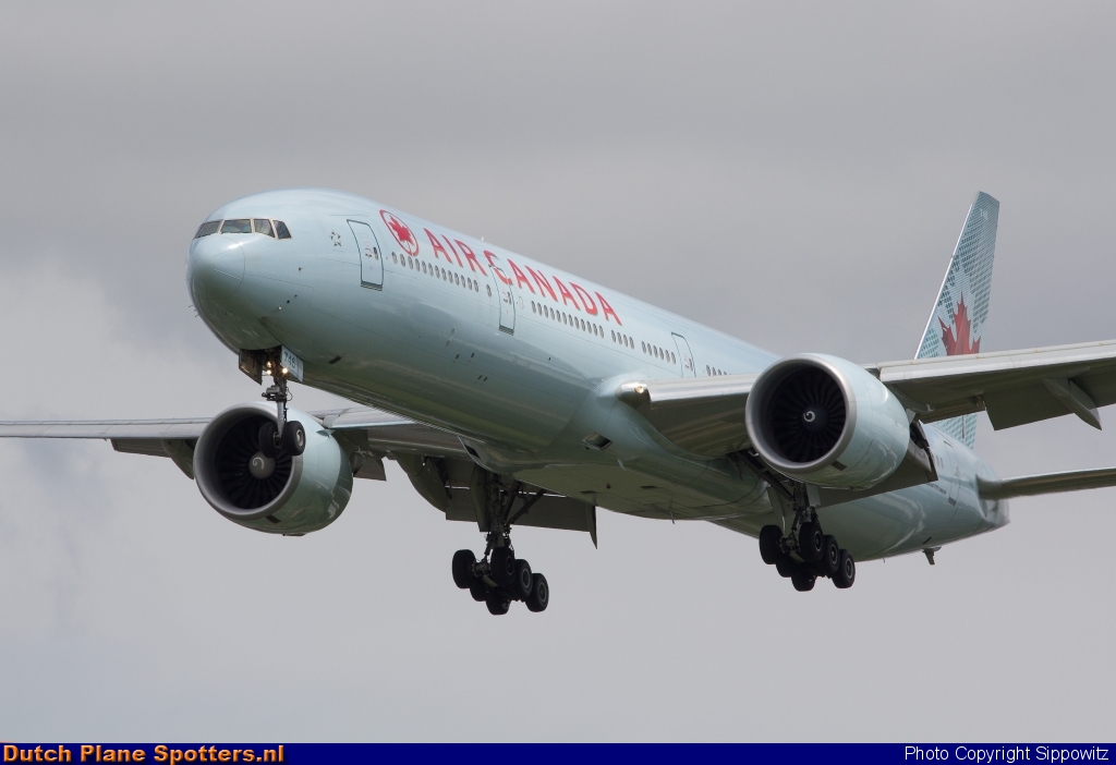 C-FNNU Boeing 777-300 Air Canada by Sippowitz