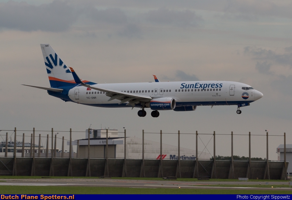 TC-SNR Boeing 737-800 SunExpress by Sippowitz