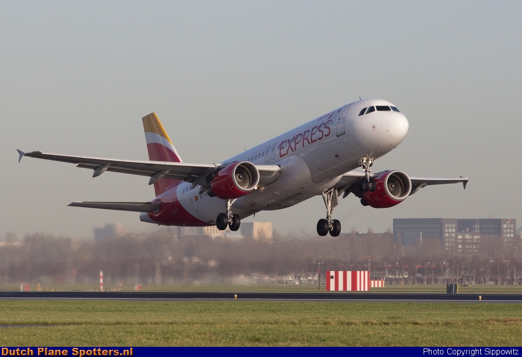 EC-LKG Airbus A320 Iberia Express by Sippowitz