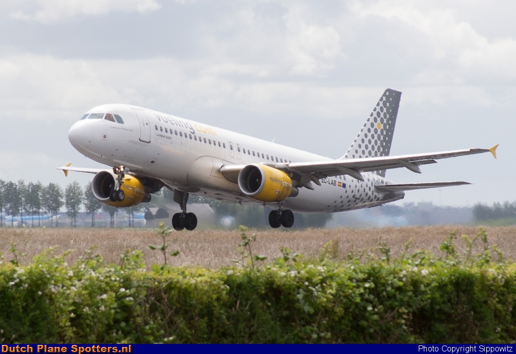 EC-LAB Airbus A320 Vueling.com by Sippowitz