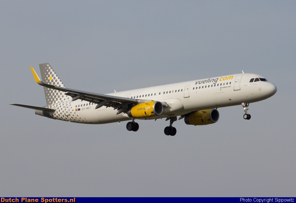 EC-MGY Airbus A321 Vueling.com by Sippowitz