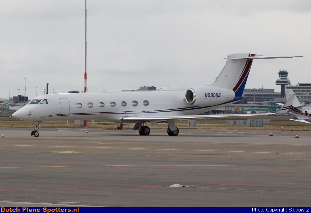N990NB Gulfstream G550 Private by Sippowitz