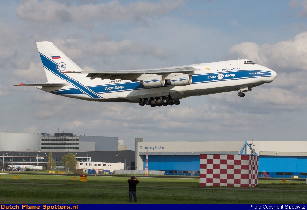 RA-82044 Antonov An-124 Volga-Dnepr Airlines by Sippowitz