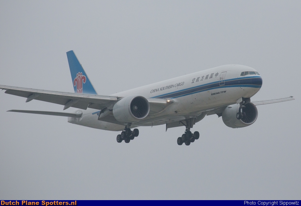 B-2042 Boeing 777-F China Southern Cargo by Sippowitz