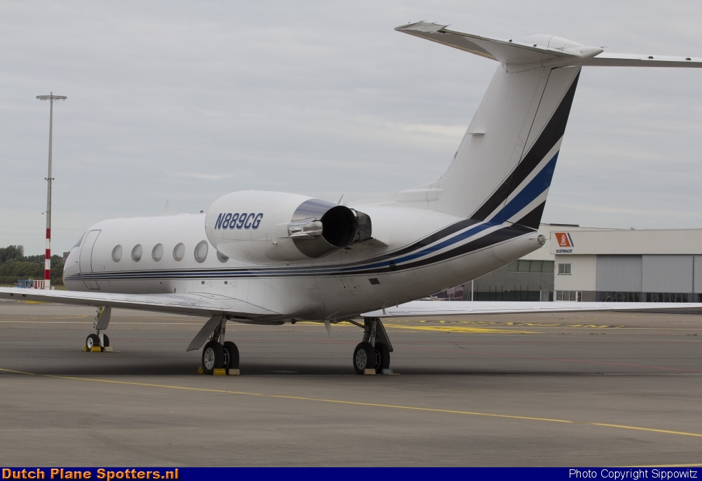 N889CG Gulfstream G-IV Private by Sippowitz