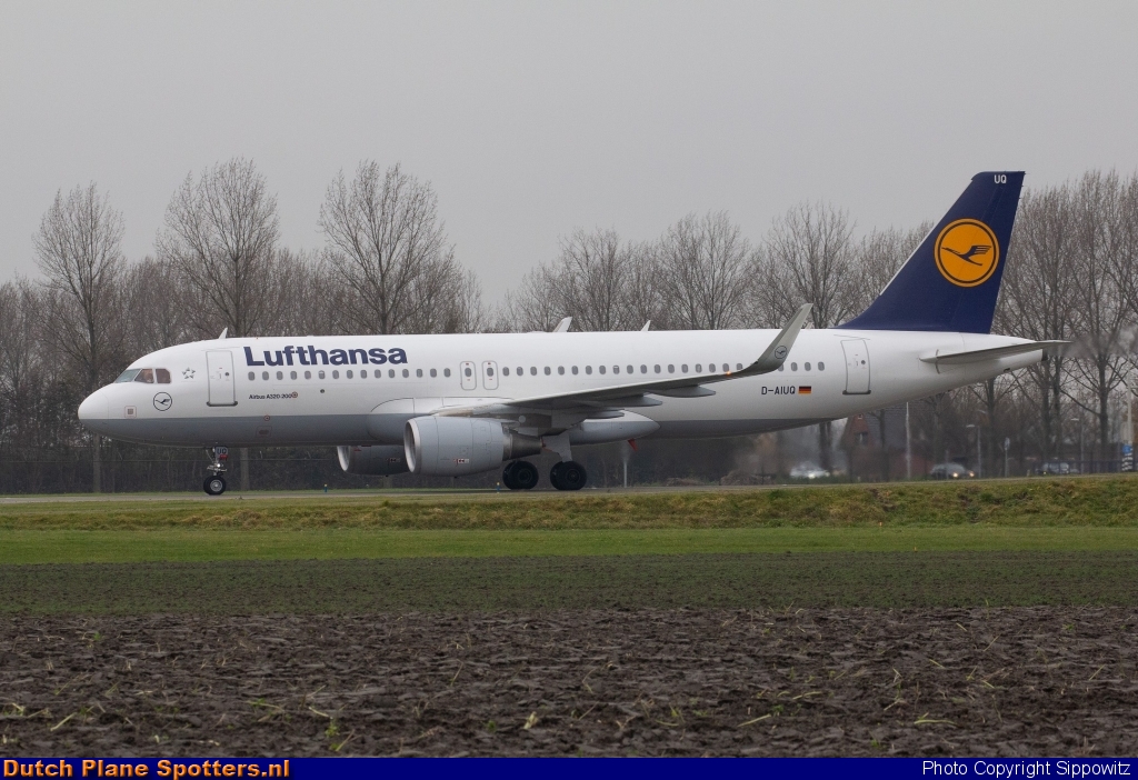 D-AIUQ Airbus A320 Lufthansa by Sippowitz