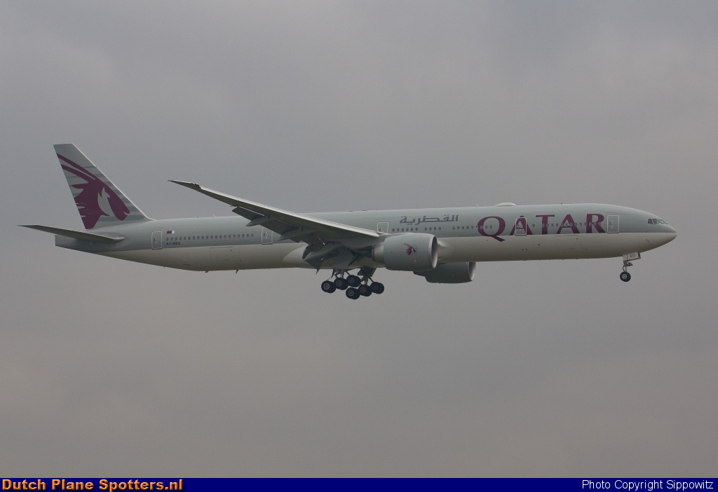 A7-BEU Boeing 777-300 Qatar Airways by Sippowitz