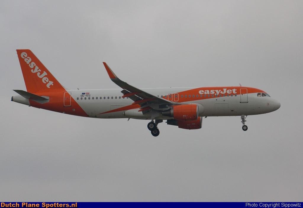OE-ICC Airbus A320 easyJet Europe by Sippowitz