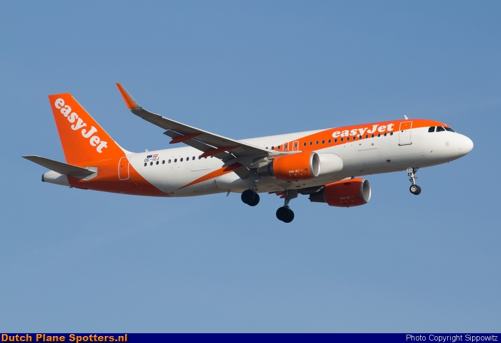 OE-IZJ Airbus A320 easyJet Europe by Sippowitz