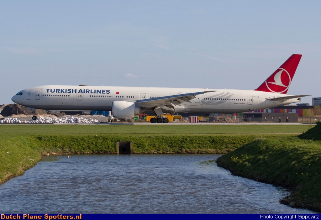 TC-JJN Boeing 777-300 Turkish Airlines by Sippowitz