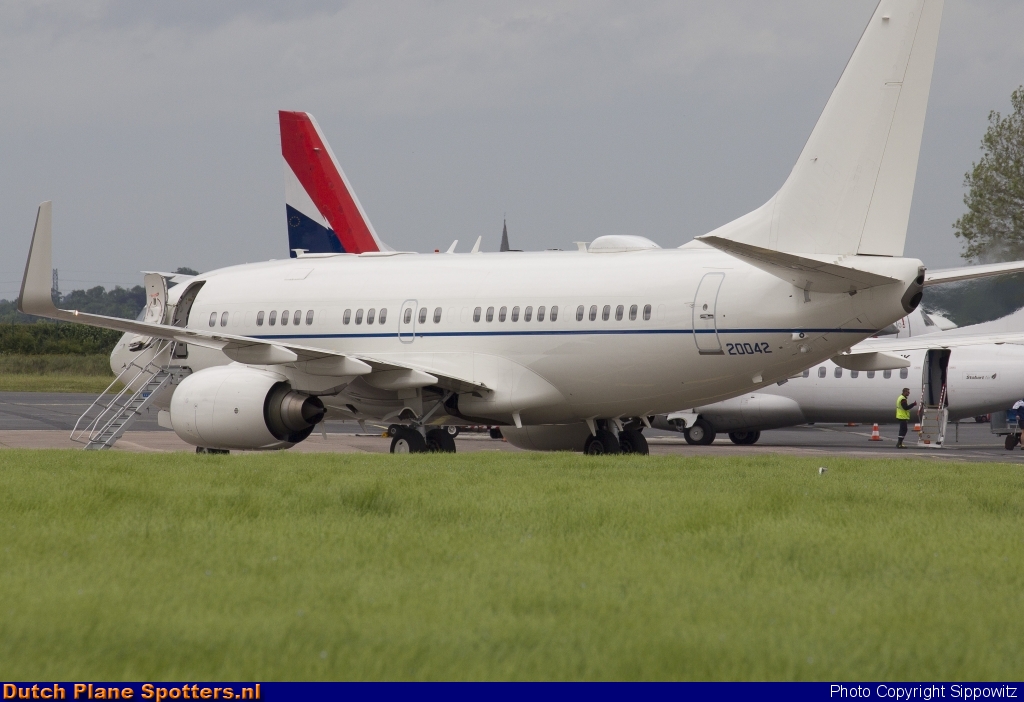 02-0042 Boeing 737-700 (C-40) MIL - US Air Force by Sippowitz