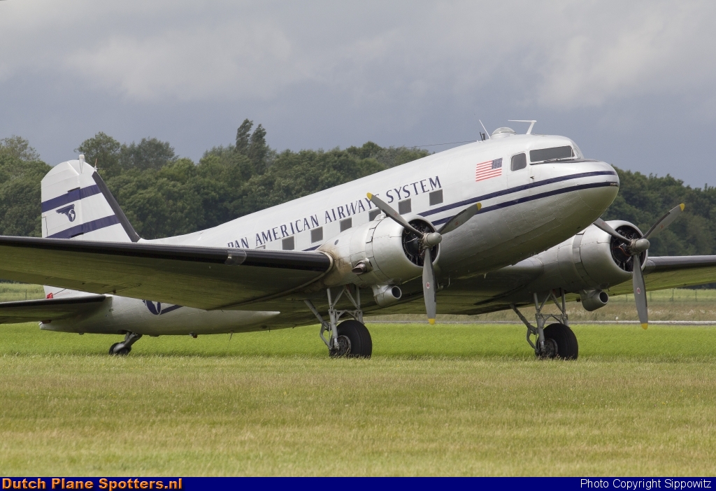 N877MG Douglas DC3 Private by Sippowitz