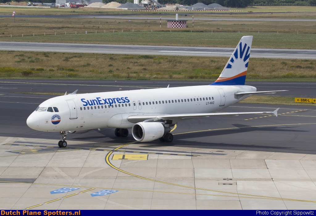 LY-NVZ Airbus A320 Avion Express (SunExpress) by Sippowitz