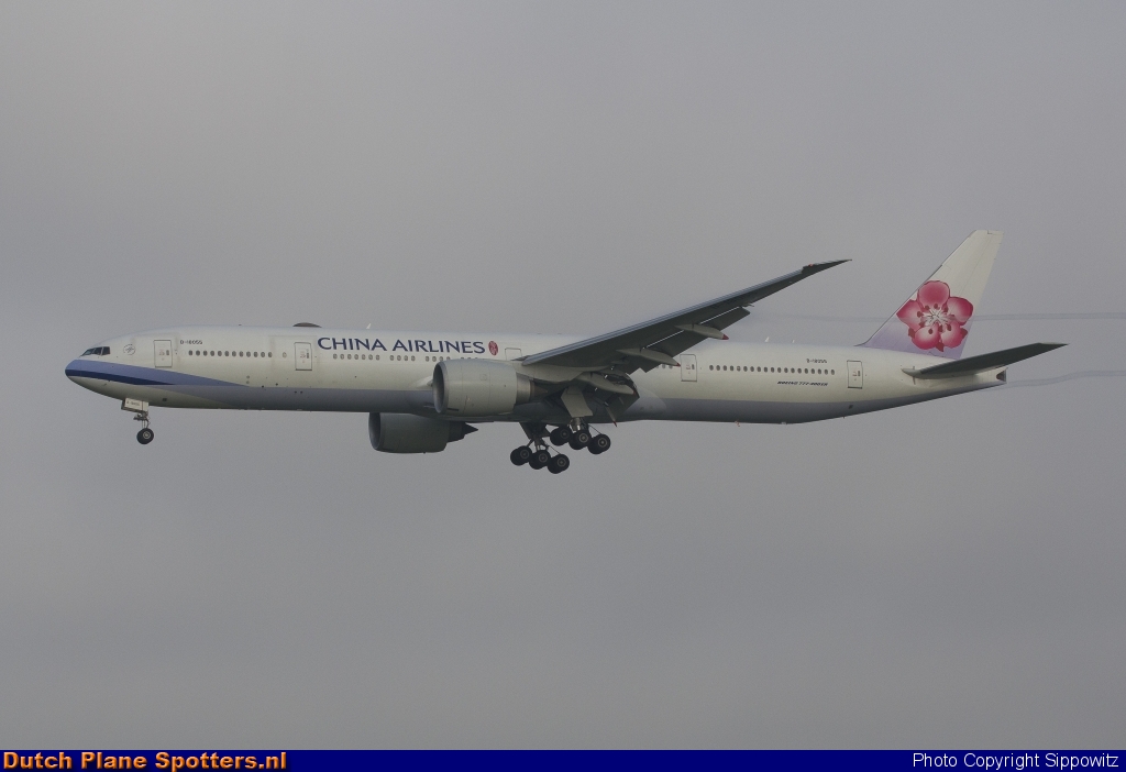B-18055 Boeing 777-300 China Airlines by Sippowitz