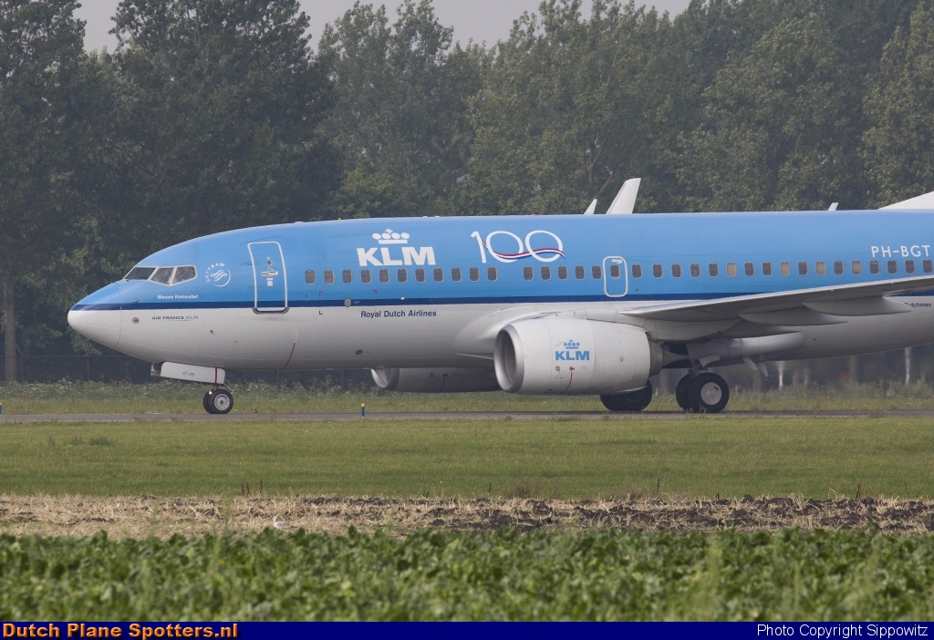 PH-BGT Boeing 737-700 KLM Royal Dutch Airlines by Sippowitz