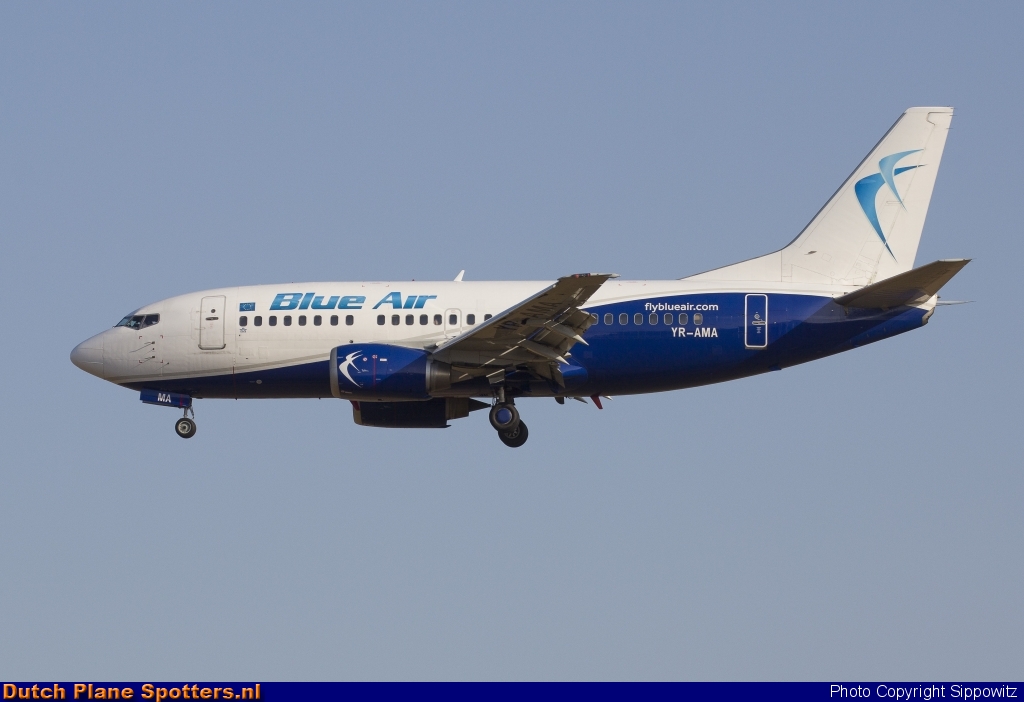 YR-AMA Boeing 737-500 Blue Air by Sippowitz