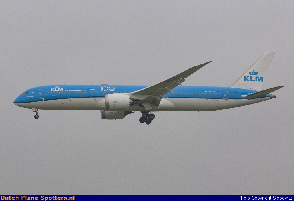 PH-BHI Boeing 787-9 Dreamliner KLM Royal Dutch Airlines by Sippowitz