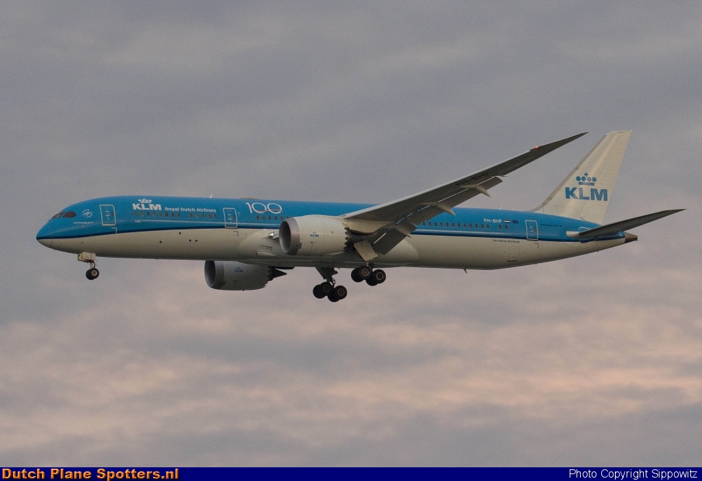 PH-BHP Boeing 787-9 Dreamliner KLM Royal Dutch Airlines by Sippowitz