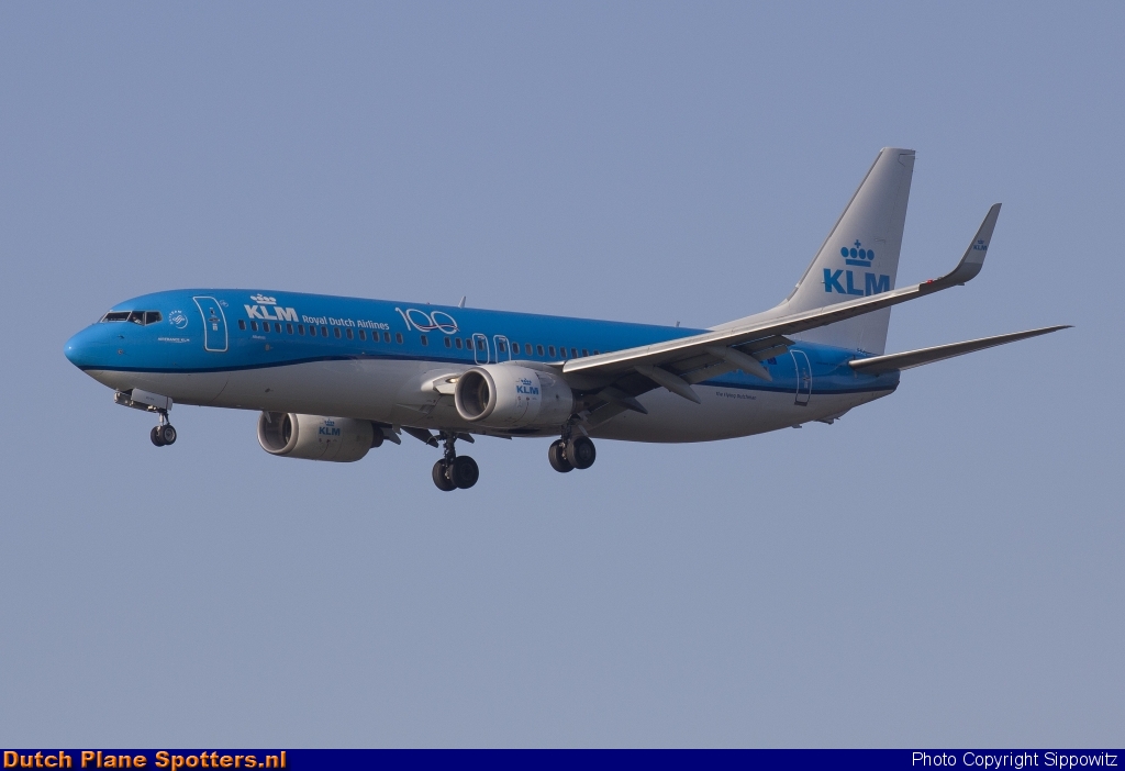 PH-BXU Boeing 737-800 KLM Royal Dutch Airlines by Sippowitz
