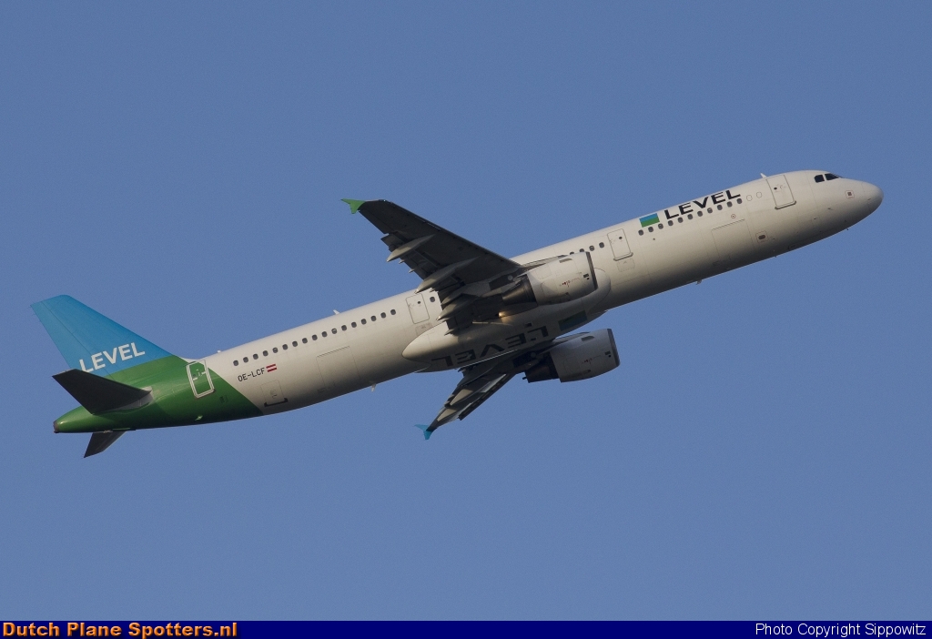 OE-LCF Airbus A321 LEVEL (Anisec) by Sippowitz