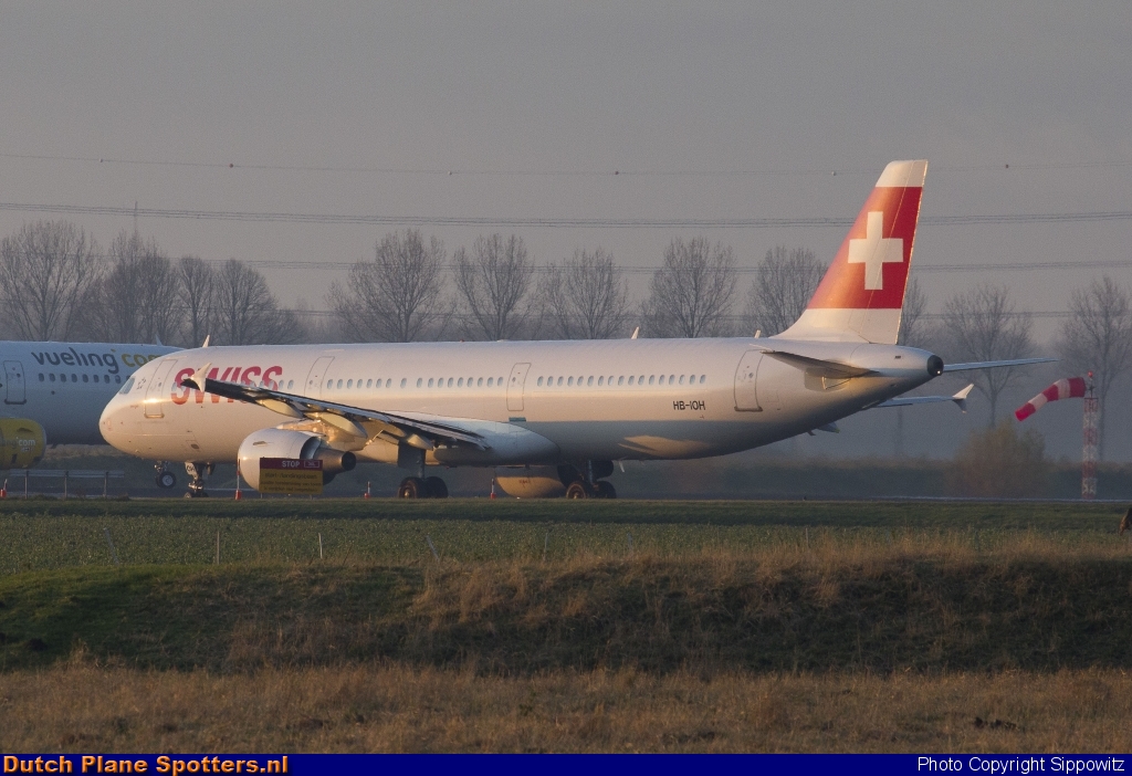 HB-IOH Airbus A321 Swiss International Air Lines by Sippowitz
