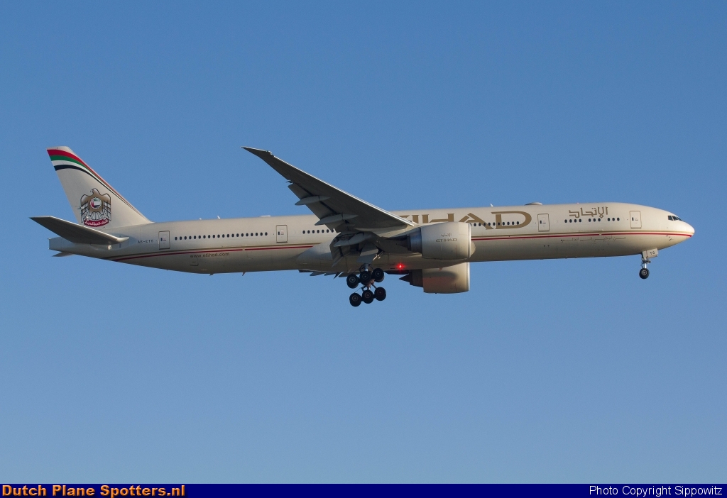 A6-ETS Boeing 777-300 Etihad by Sippowitz