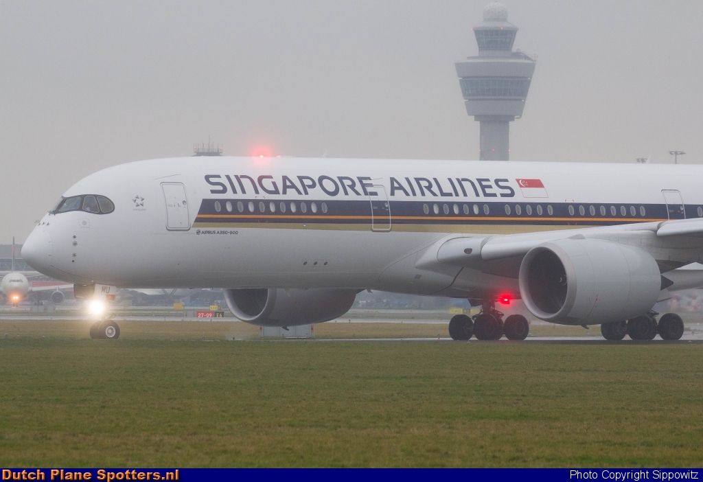 9V-SMU Airbus A350-900 Singapore Airlines by Sippowitz