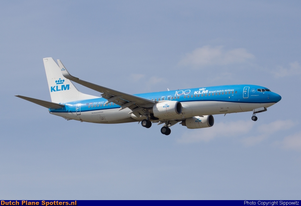 PH-BXZ Boeing 737-800 KLM Royal Dutch Airlines by Sippowitz