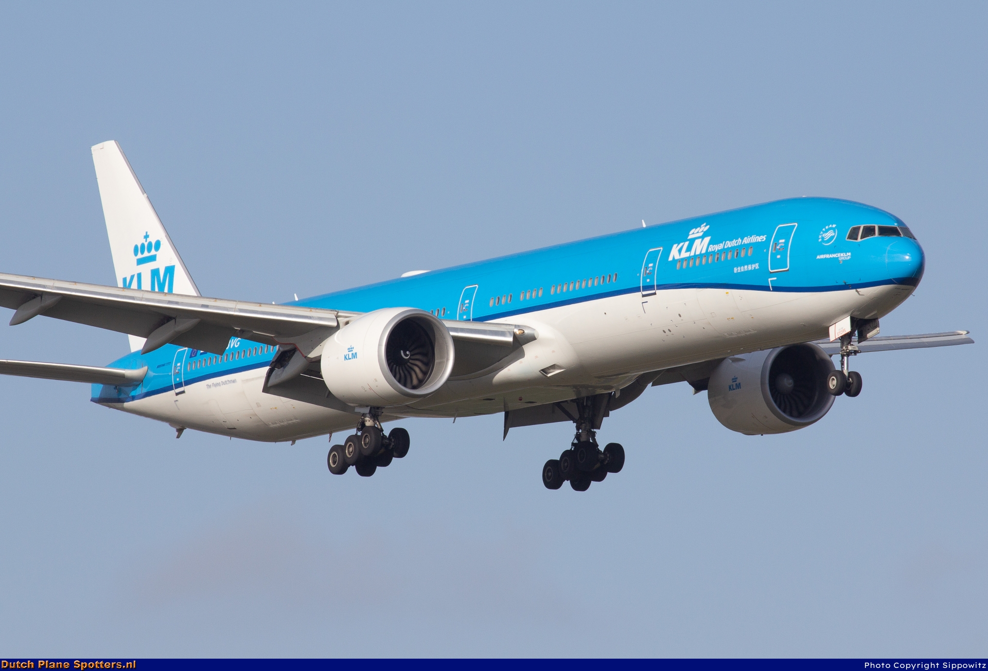 PH-BVG Boeing 777-300 KLM Royal Dutch Airlines by Sippowitz