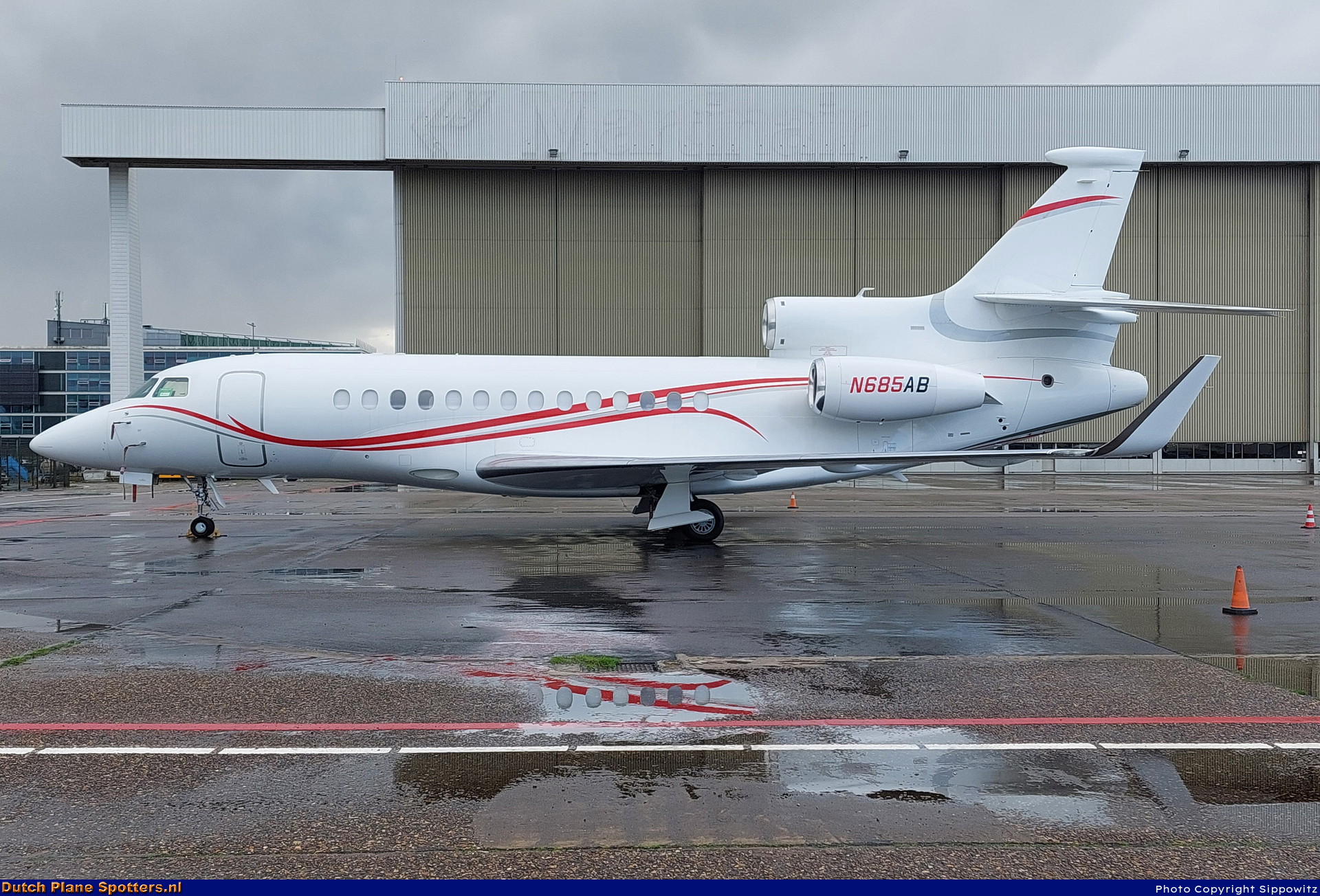 N685AB Dassault Falcon 7X Private by Sippowitz