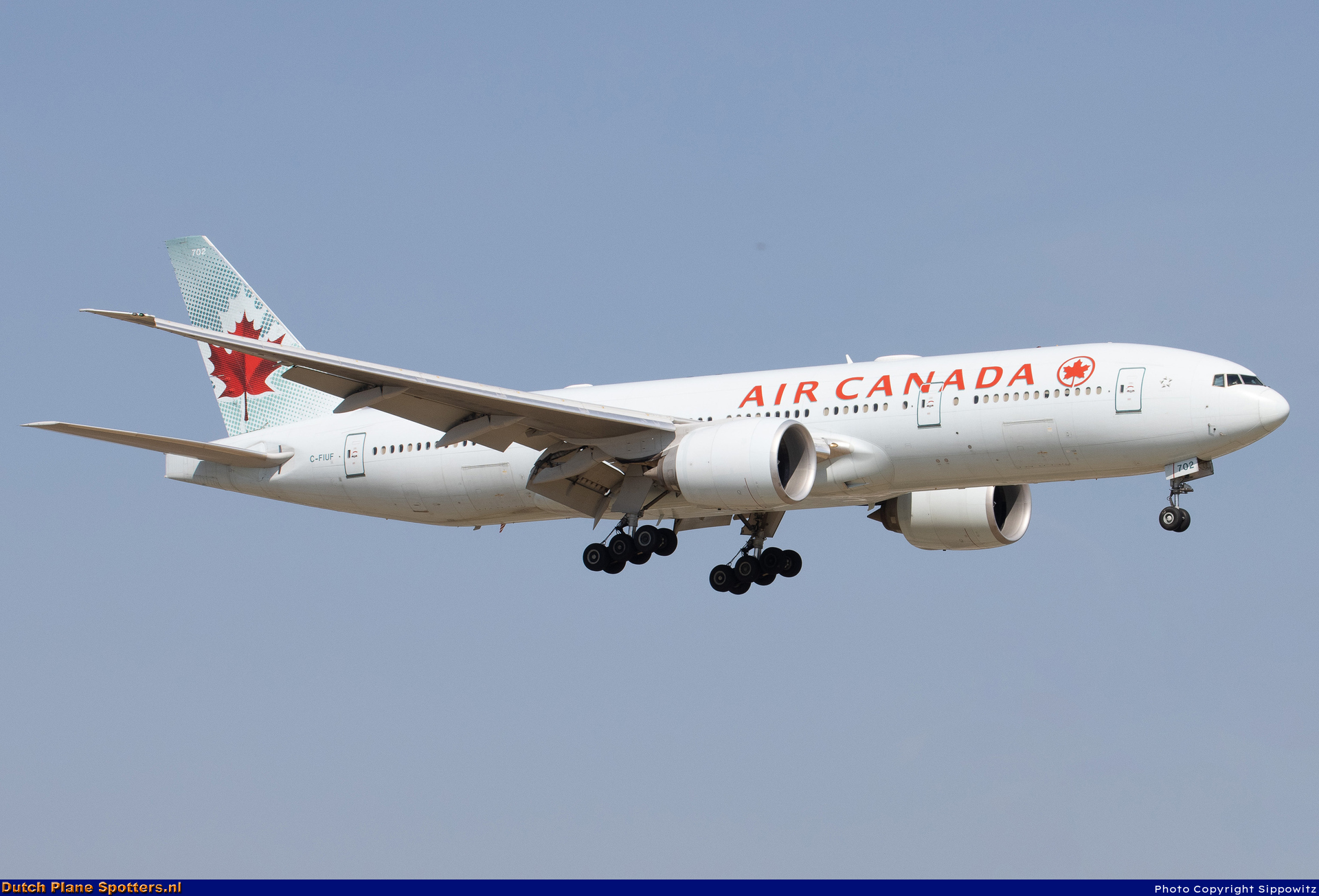 C-FIUF Boeing 777-200 Air Canada by Sippowitz