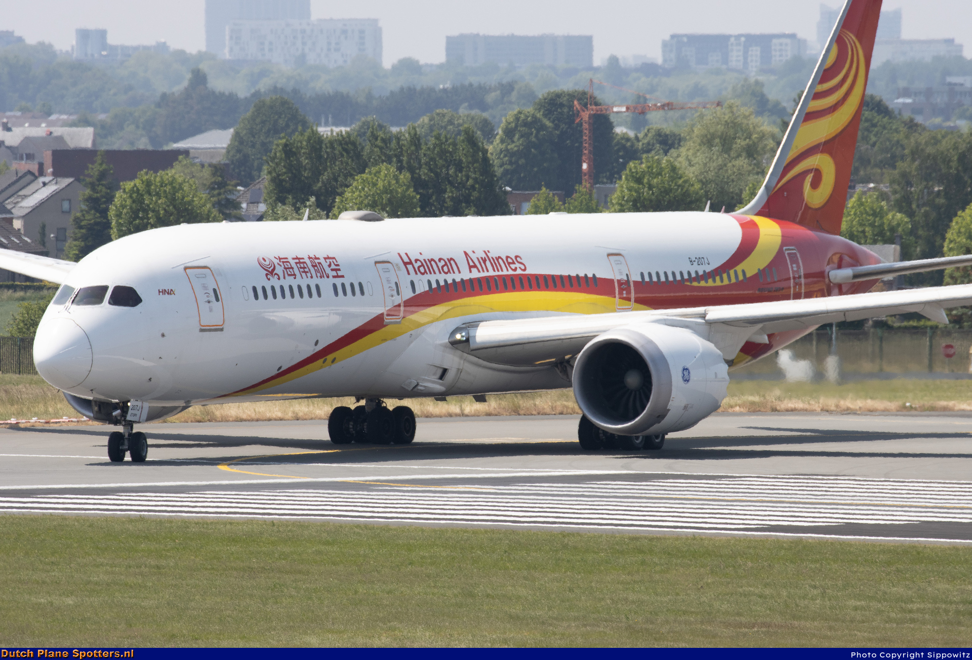 B-207J Boeing 787-9 Dreamliner Hainan Airlines by Sippowitz