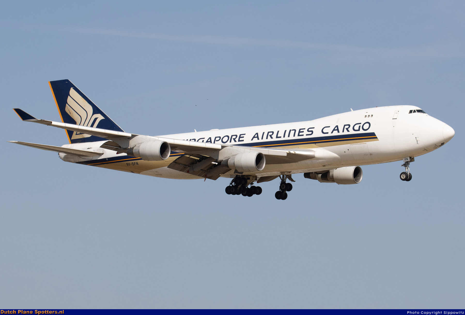9V-SFN Boeing 747-400 Singapore Airlines Cargo by Sippowitz