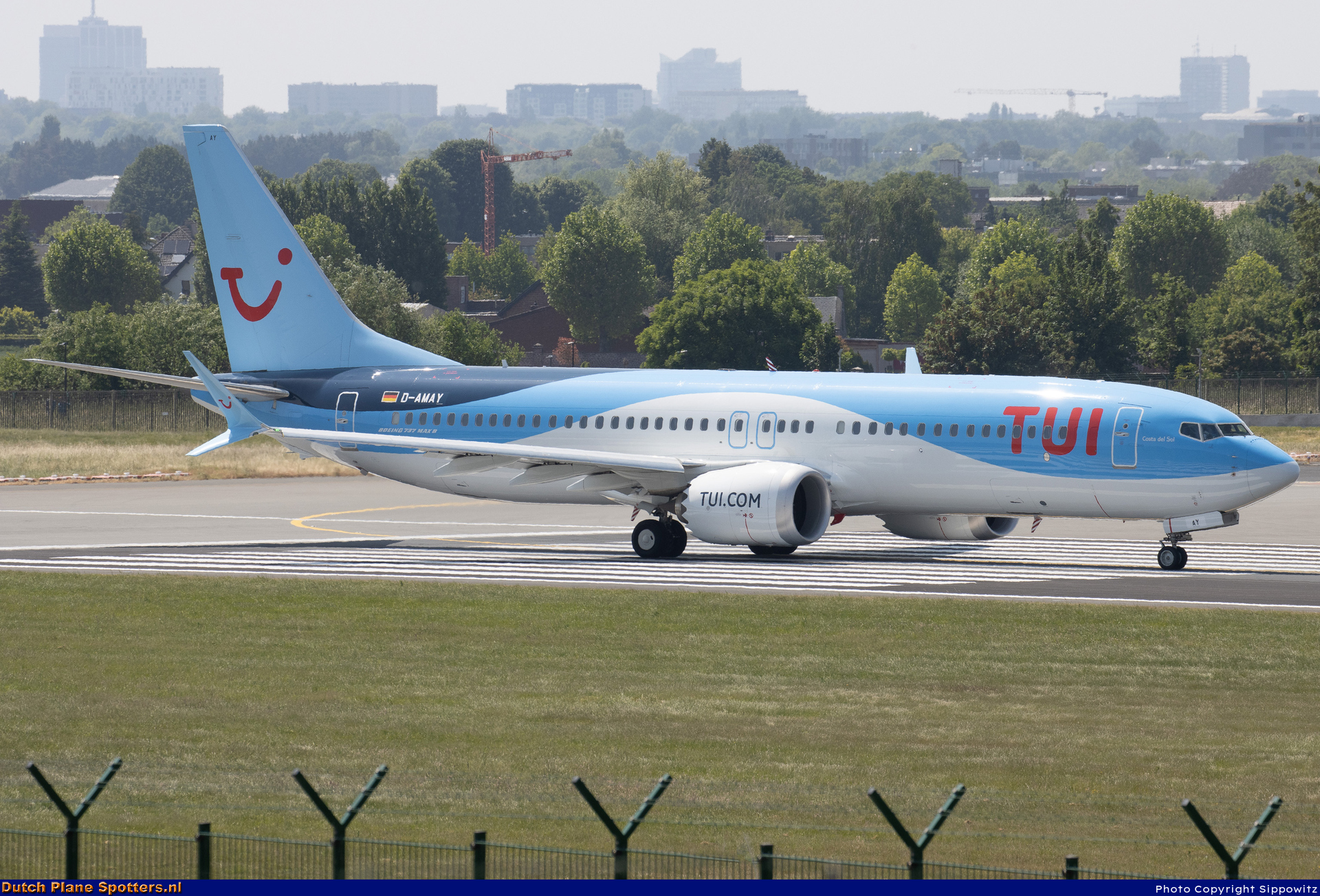 D-AMAY Boeing 737 MAX 8 TUIFly by Sippowitz