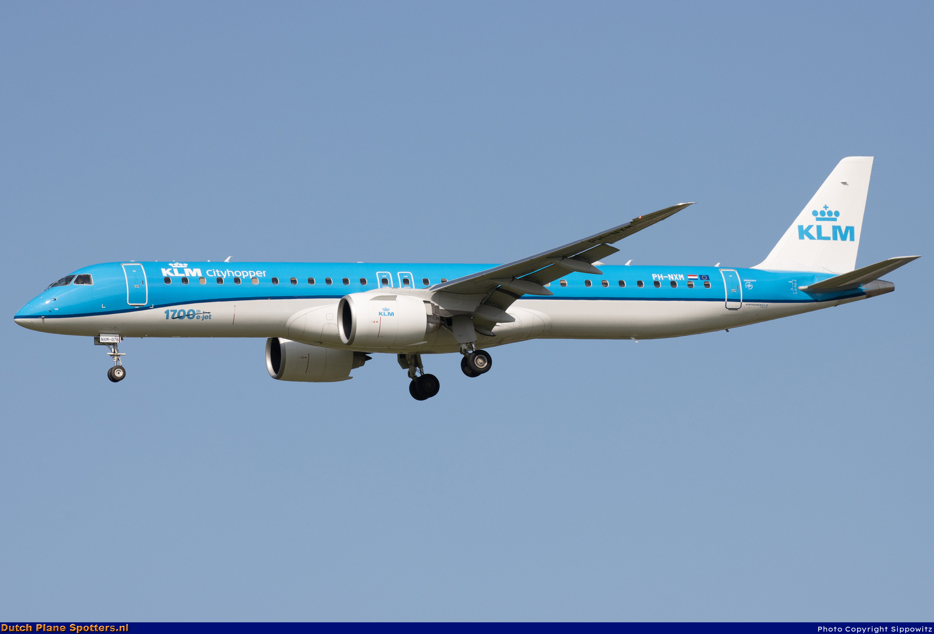 PH-NXM Embraer 195 E2 KLM Cityhopper by Sippowitz