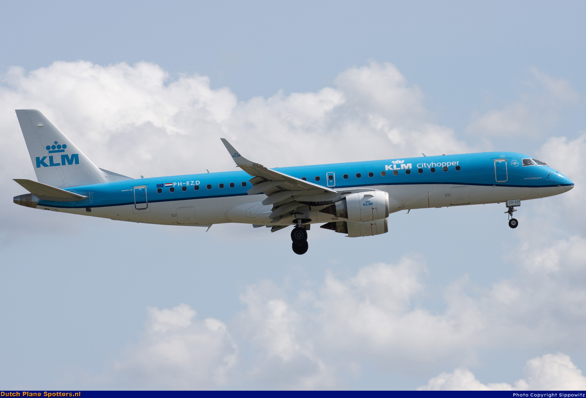 PH-EZD Embraer 190 KLM Cityhopper by Sippowitz